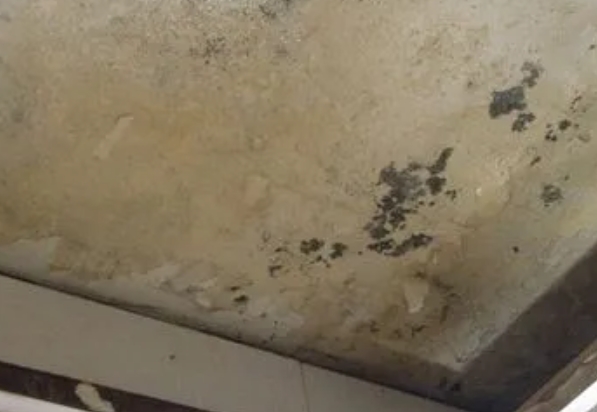 岫岩阳台漏水维修公司分享下岫岩卫生间渗水维修需要注意哪些问题。